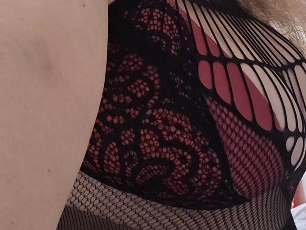 leyaDeea: συνομιλία ΧΧΧ εκτός σύνδεσης