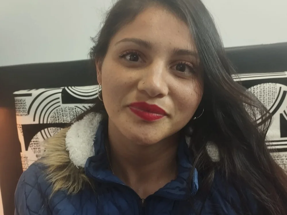 bella_casteblanco1 offline chatrum