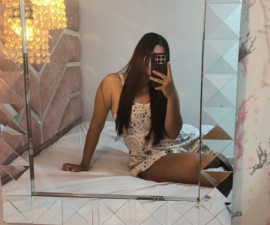 دردشة SweetieDaniela_ الجنسية دون اتصال