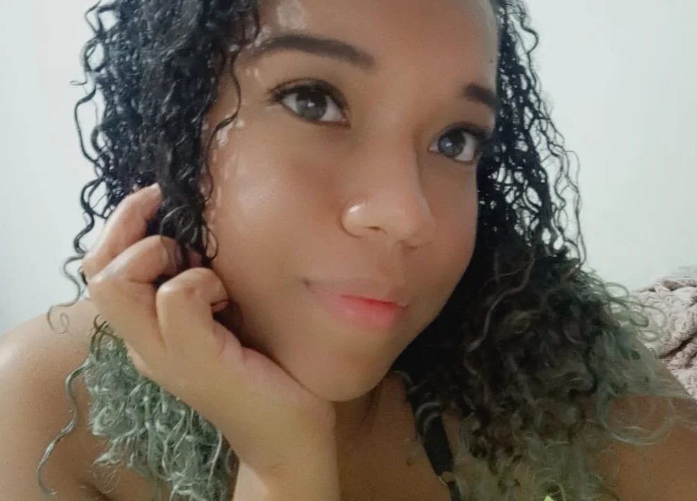 roxana_lopez_'s Offline XXX Chat