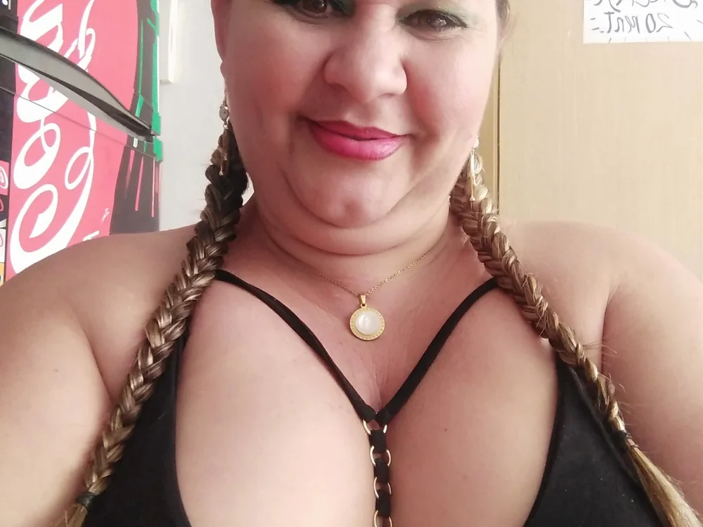 Bbw_Michelle1's Offline Chat Room