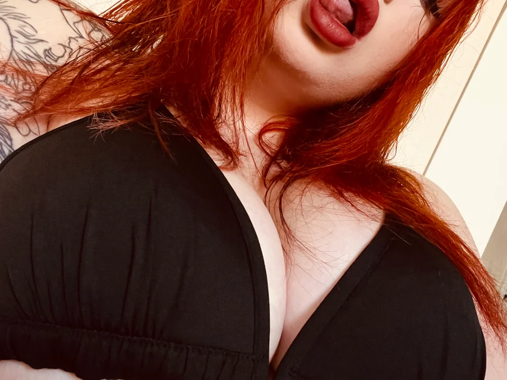 Redheadbitchh