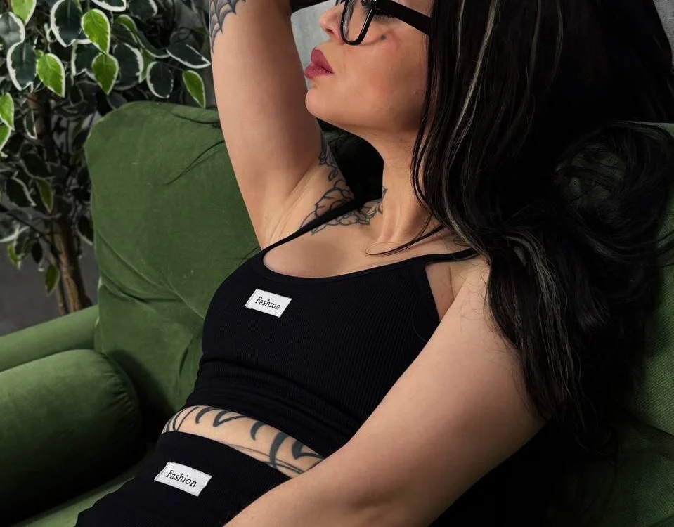 Jennifer_Hilton: συνομιλία ΧΧΧ εκτός σύνδεσης