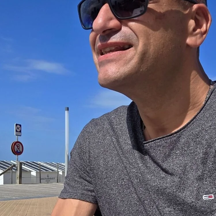 KinkyAlex1985 Chat XXX Ngoại tuyến