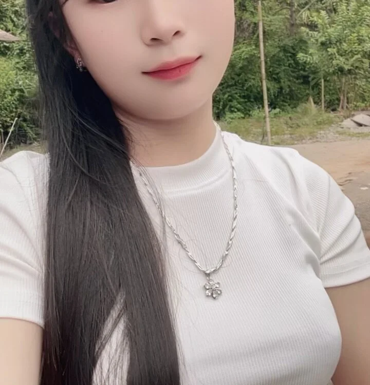 MayLove_22's Offline XXX Chat