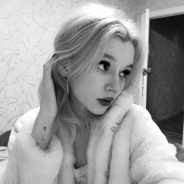 AngelSuperAss' Offline Chat Room