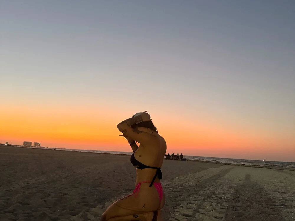 Amber_Foxxxx offline XXX-chat