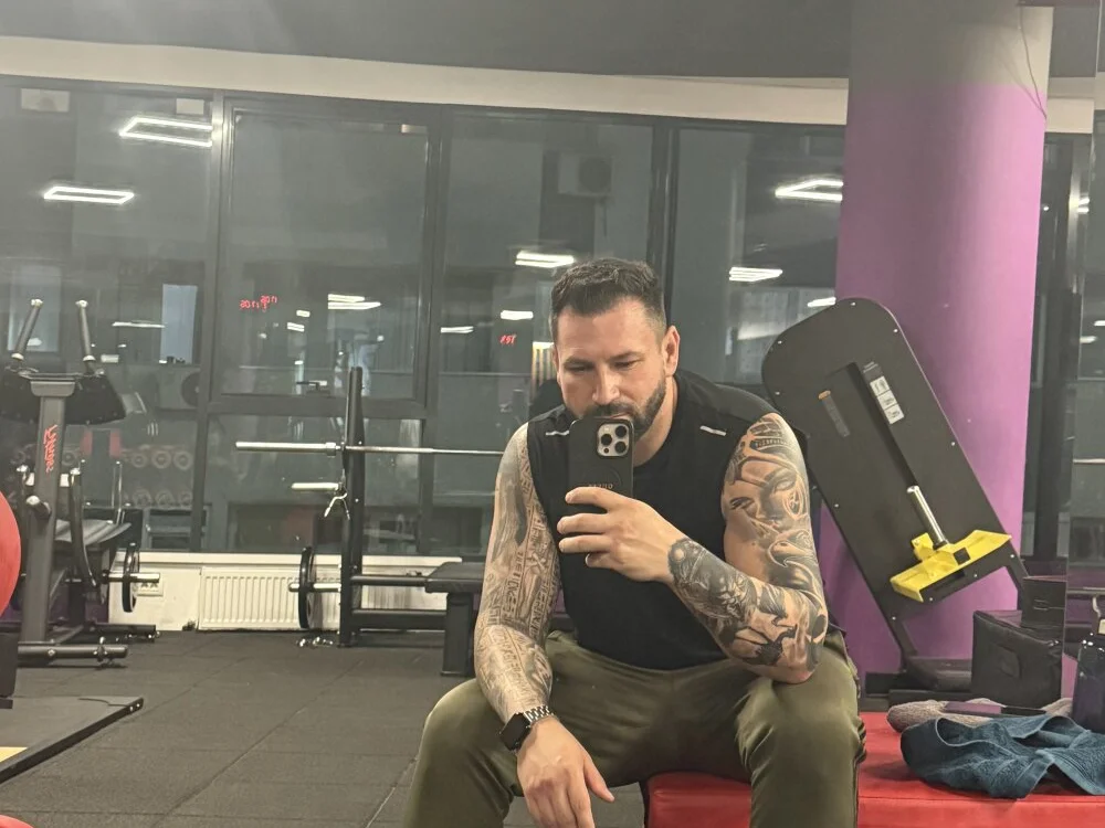 Alx2090: офлайн-секс-чат