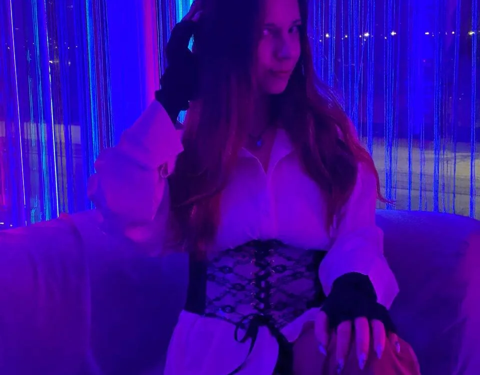 Shanika_wey Chat XXX offline