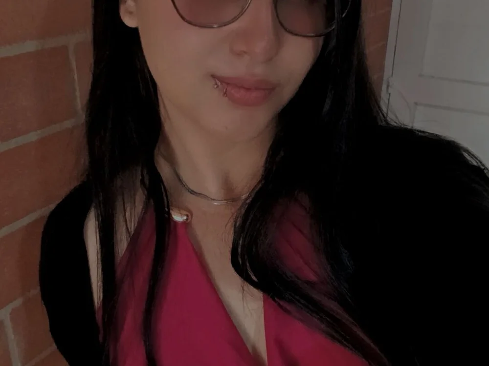 Amber_Caprice_ Offline XXX-chat