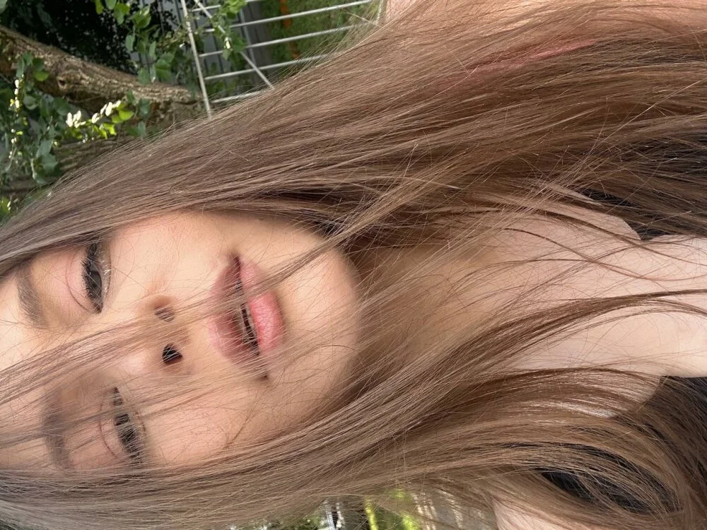 Sunshine-_-Kelly's Offline XXX Chat