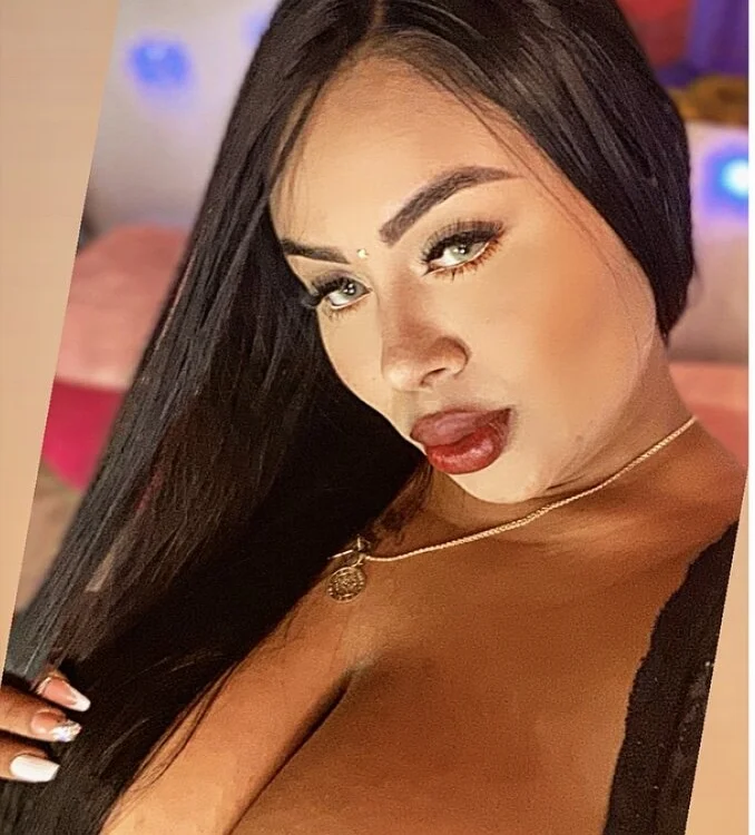 Emma_Brown_12's Offline XXX Chat