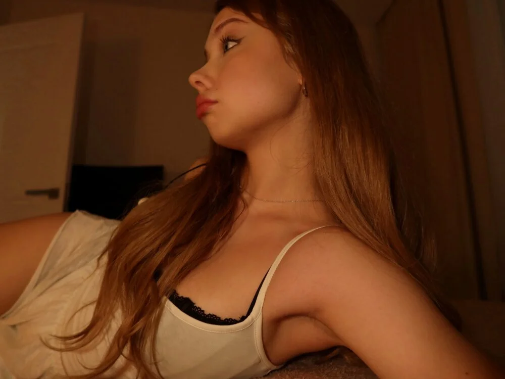 girlfromblushlandn Offline XXX chat