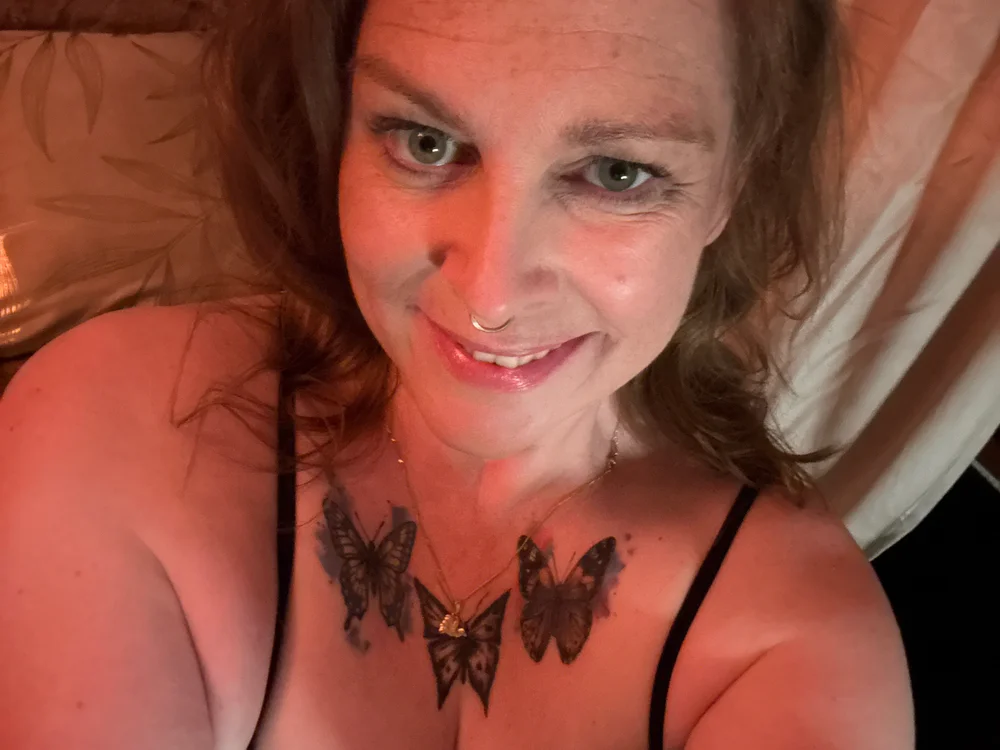 Joy_Reynolds' Offline XXX Chat