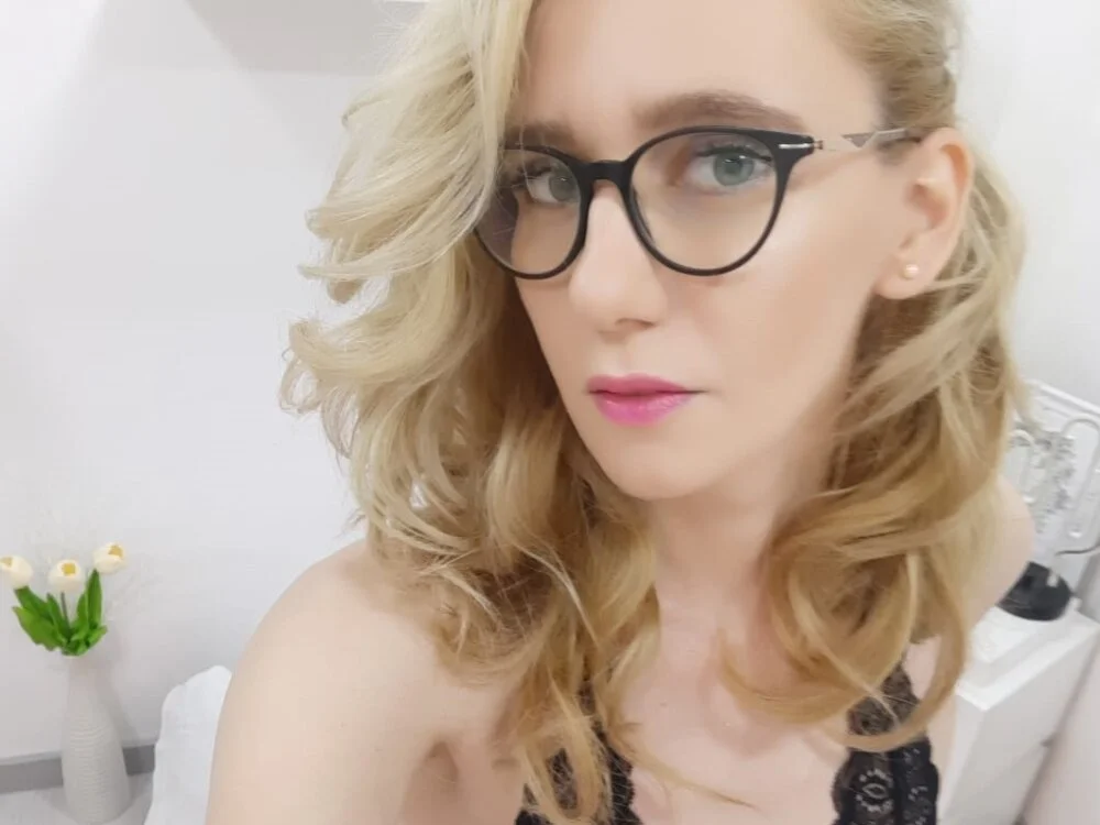 Dolce_Arya_'s Offline XXX Chat