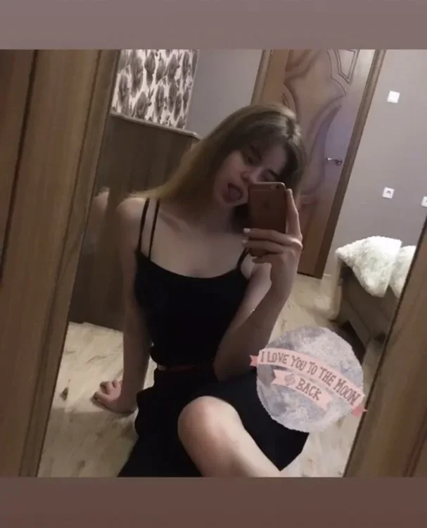 SheylaEyes' Offline XXX Chat