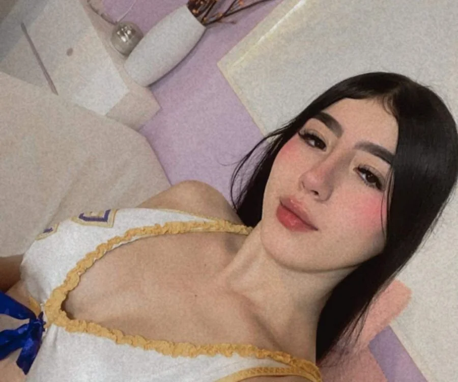 Kloe_Samay's Offline Chat Room