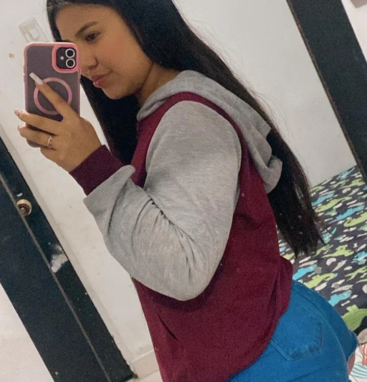 AntonellaCute_ab's Offline XXX Chat