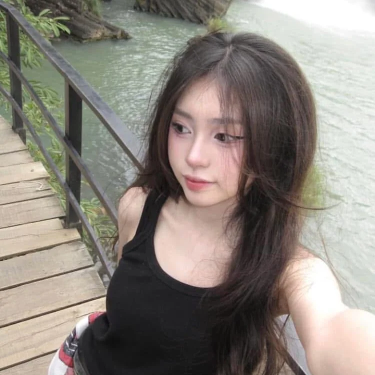 Emmiuuuu03's Offline XXX Chat