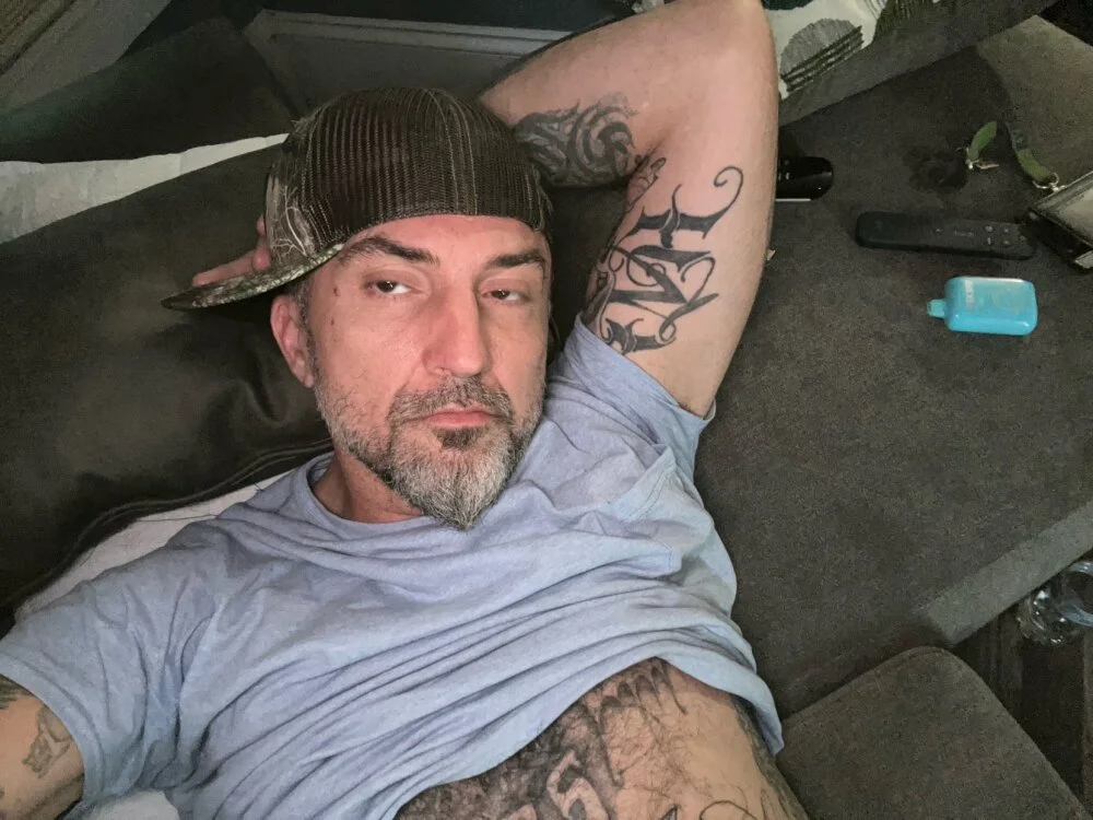 Chat +18 off-line de Bhern50