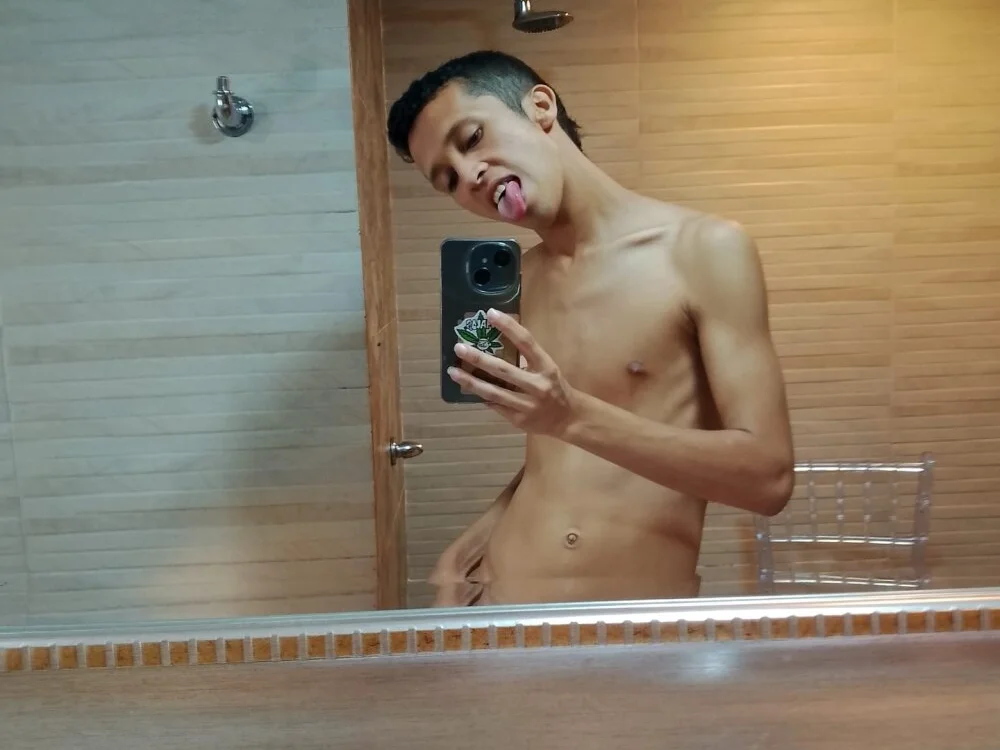 Nick_Boy23 – Offline XXX chat