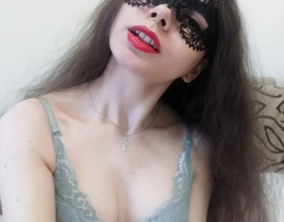 XLilUziX's Offline XXX Chat