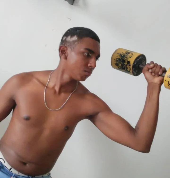 Offline chatovací místnost Scott_Lewiss