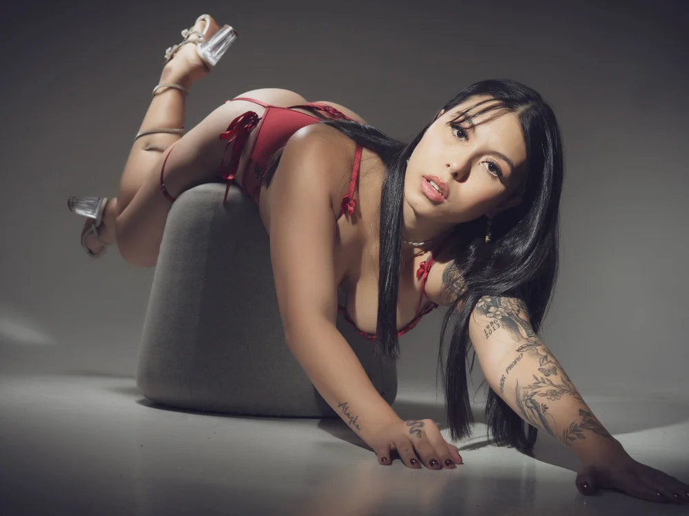 GabyLaurens offline XXX-chat