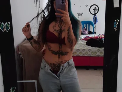 Izzy_moon7 - Girl 