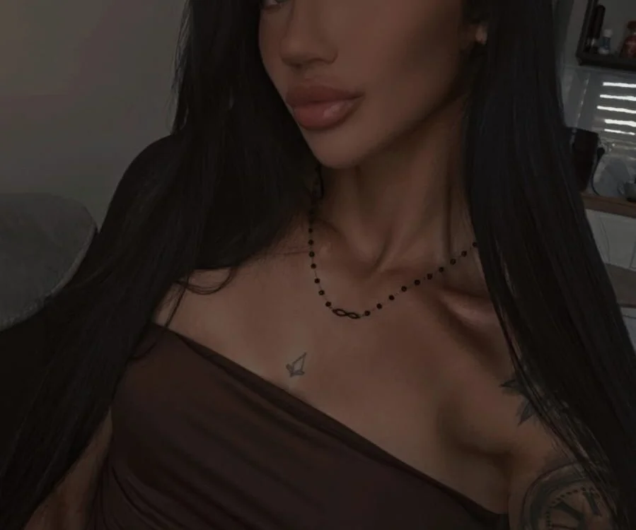 Офлайн-чат XXX DeborahBody