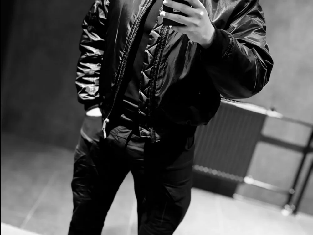 دردشة Artem_20_ الجنسية دون اتصال