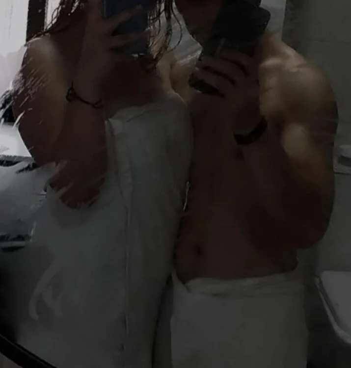 420pareja420's Offline XXX Chat