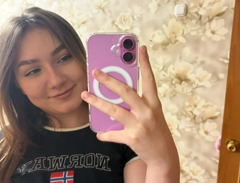 DaynaReker cam model