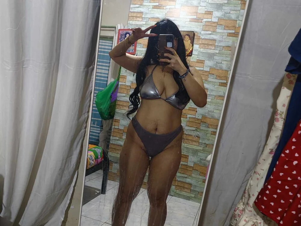 pinkyrosexx's Offline XXX Chat