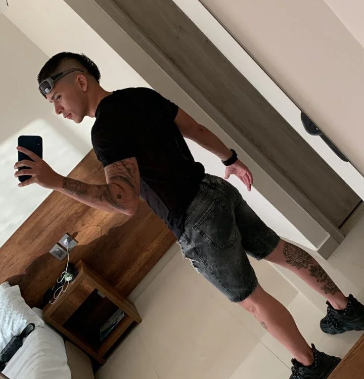 Offline XXX chat modela andeerr_