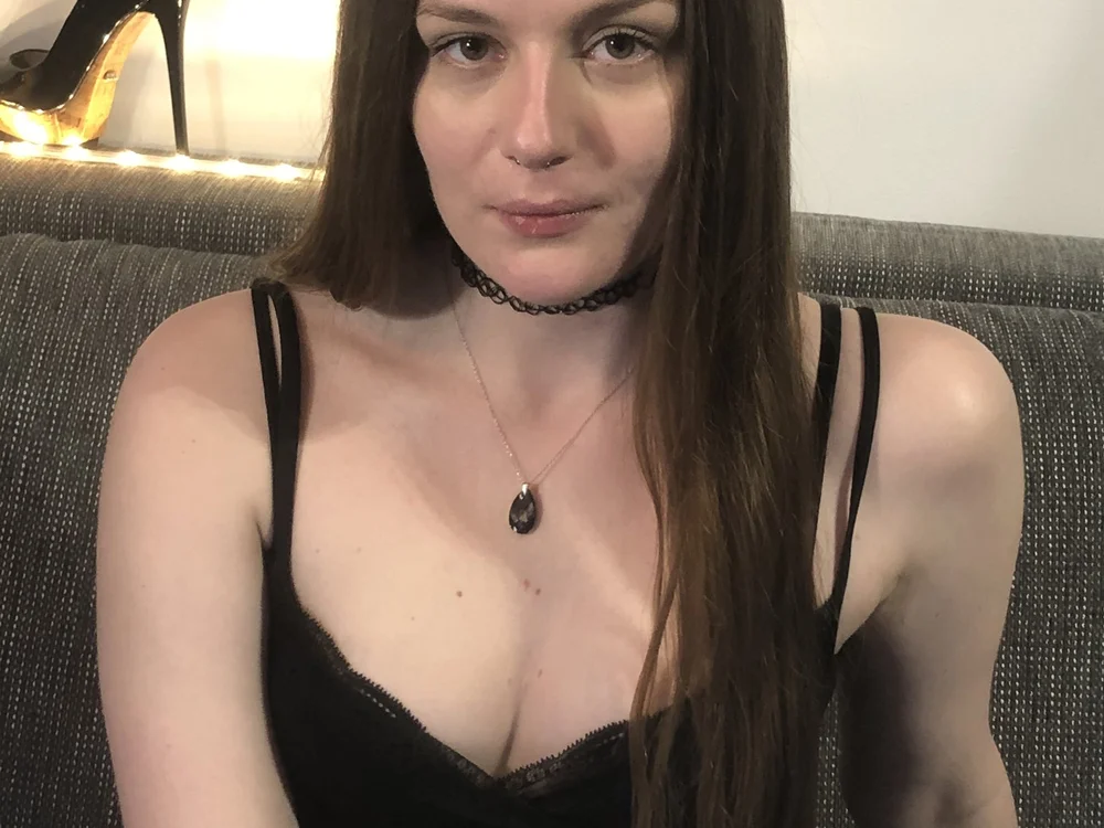 Arellasnow's Offline XXX Chat