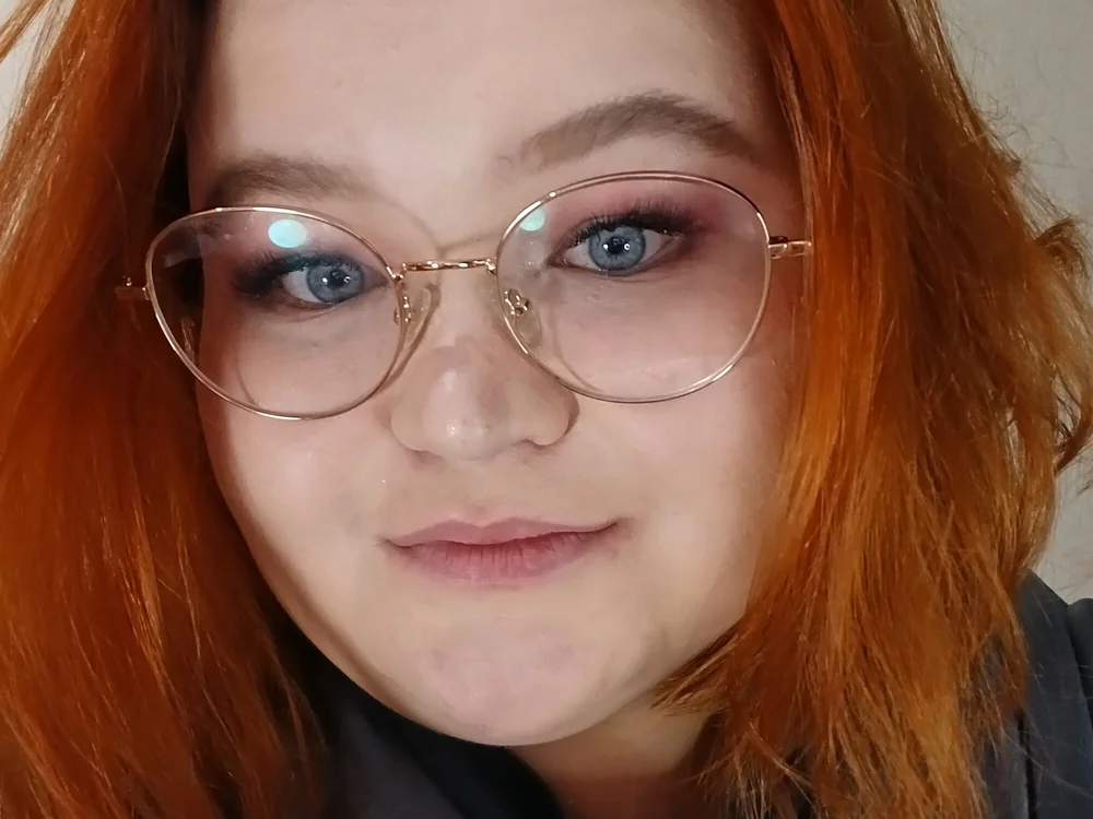 Emily_conner_'s Offline Chat Room