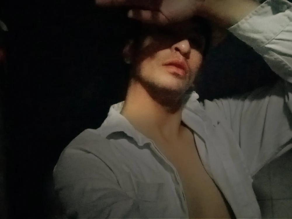 JEFINHO_ Adlı Modelin Çevrimdışı Sohbet Odası