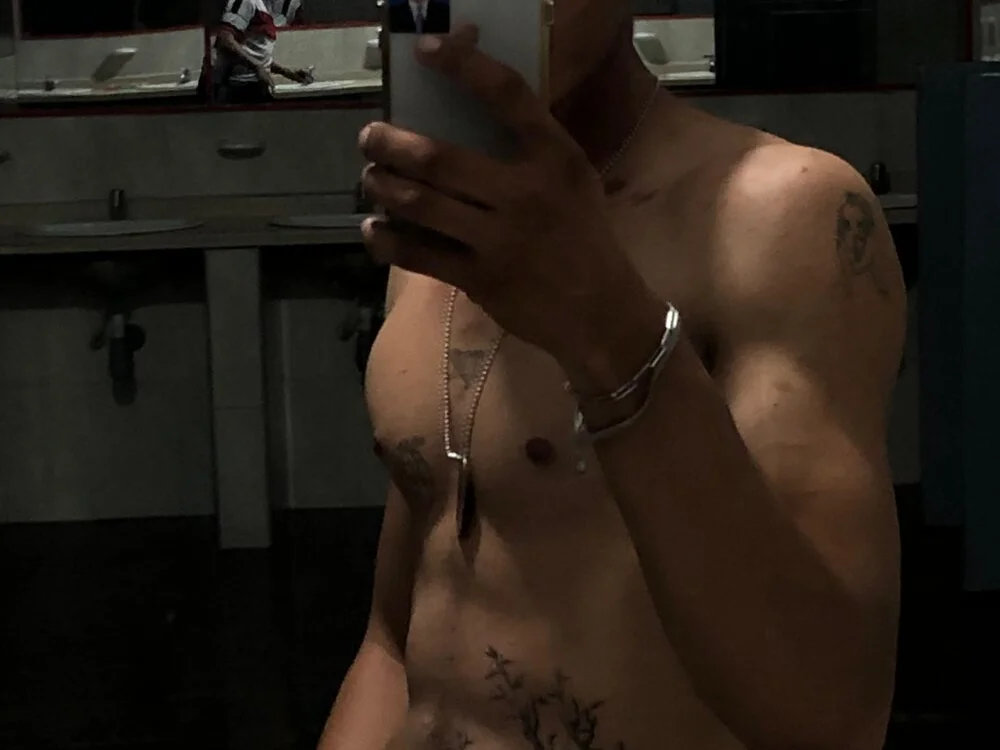 JHOS_20's Offline XXX Chat