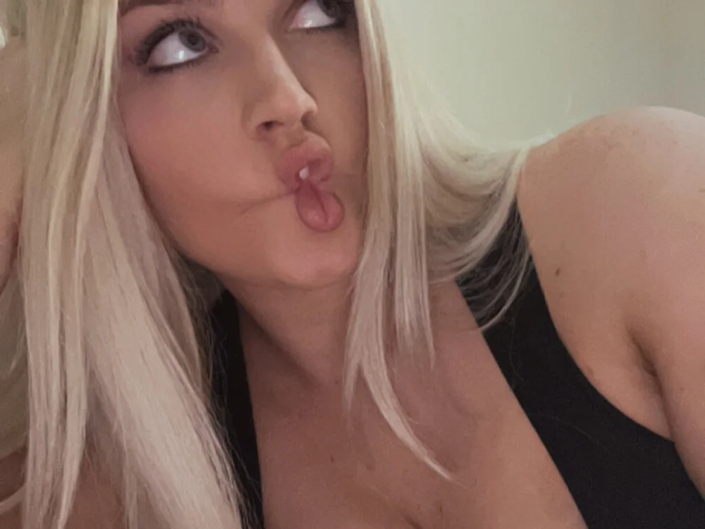 Offline XXX chat varsityviolet