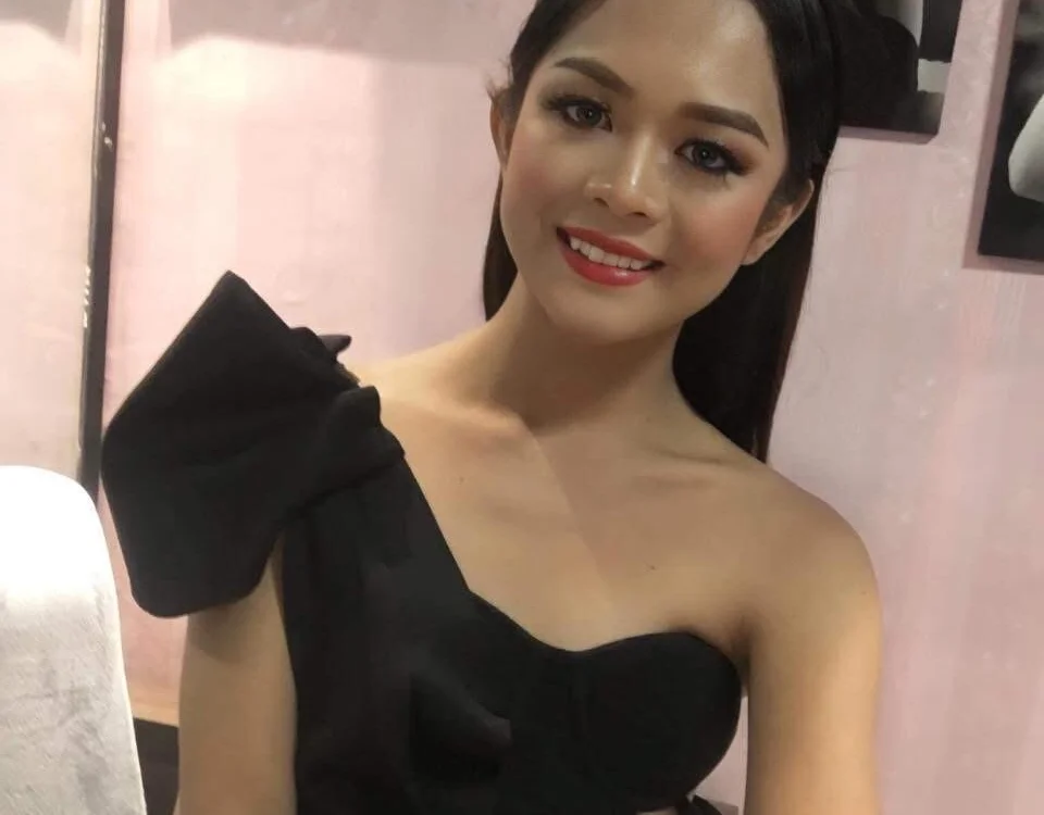 MollyAbundance's Offline XXX Chat