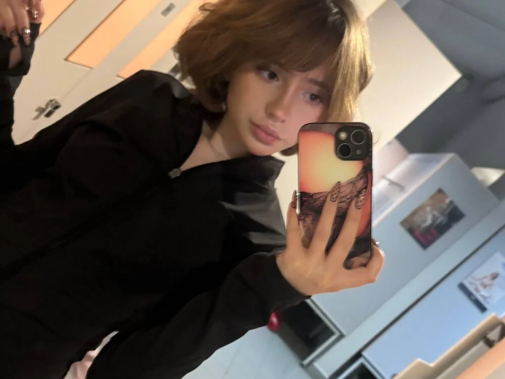 lil_glowのオフラインXXXチャット