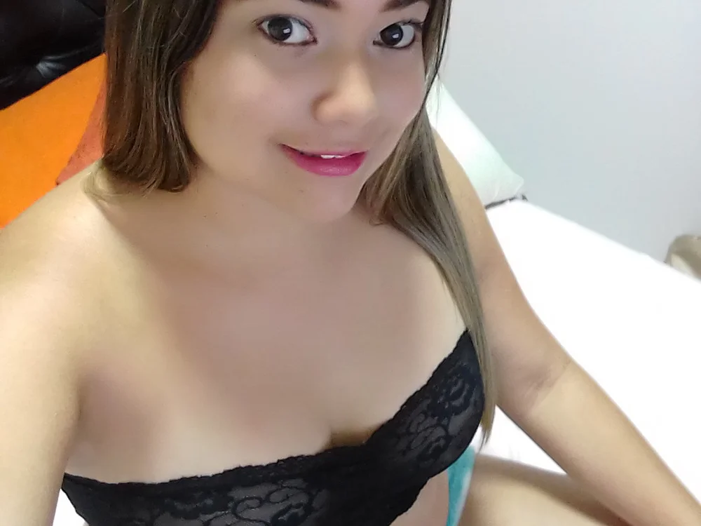 nataly_love_'s Offline Chat Room