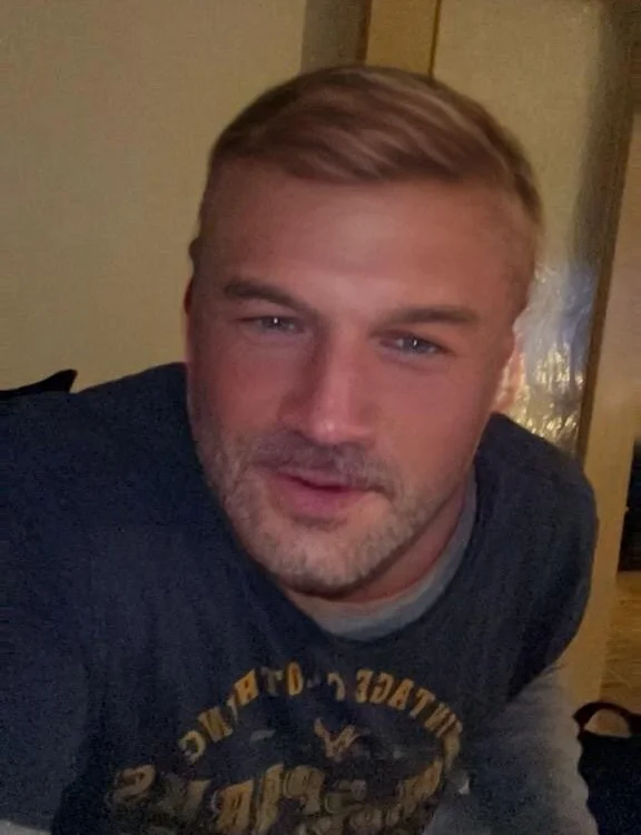 دردشة xxTommyxx30 الجنسية دون اتصال