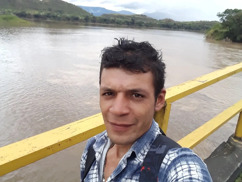 ani2145 Chat XXX offline