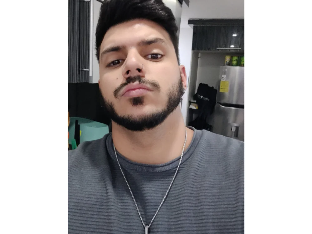 davidtwo1's Offline Chat Room