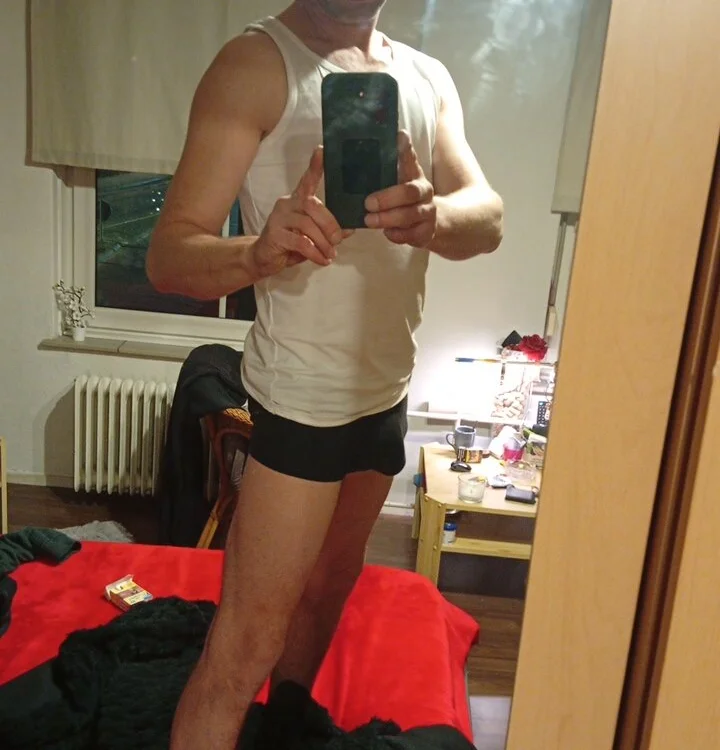 corty83 Offline XXX Chat