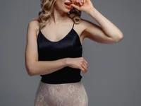 Модель Emely_Moon