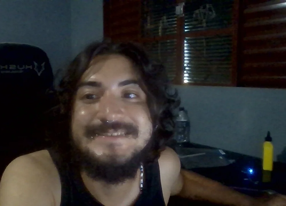 eyesx's Offline Chat Room