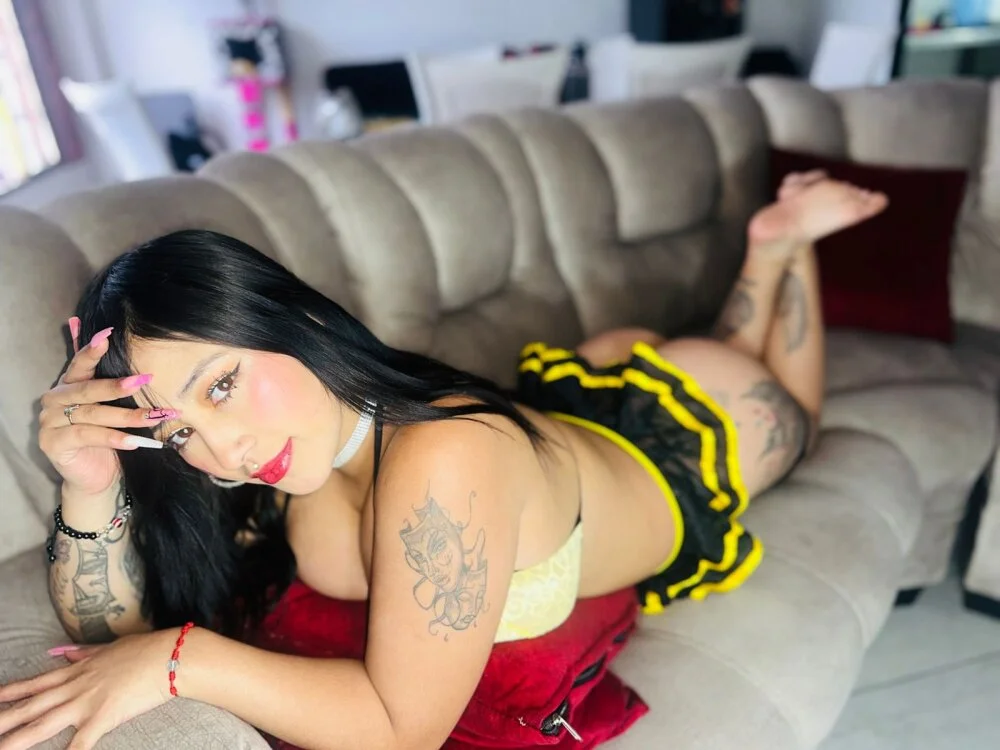 Megan-Horney- Chat XXX offline